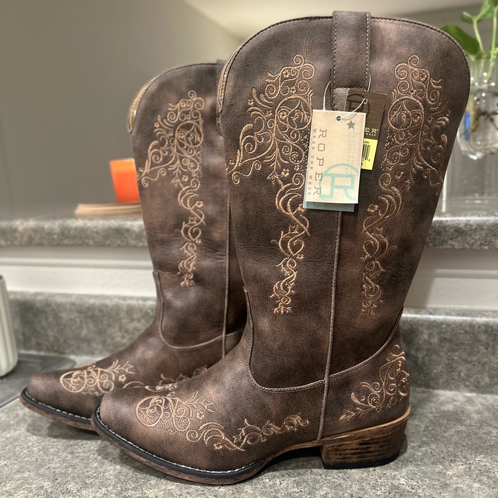Roper Dark Brown Embroidered Boots